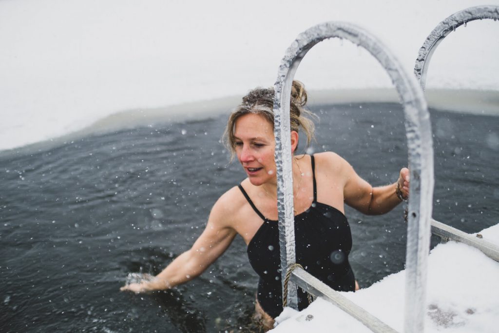 Pourquoi le froid aide à vieillir en beauté?