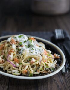 Pâtes express au saumon fumé et à la feta fondante