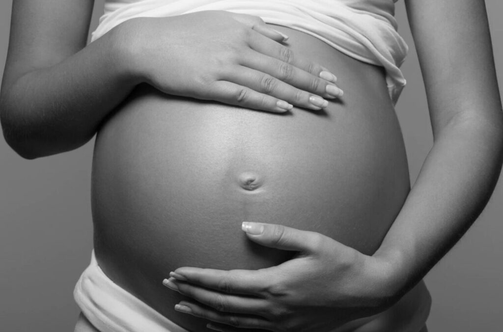 Femme enceinte - Legs familial