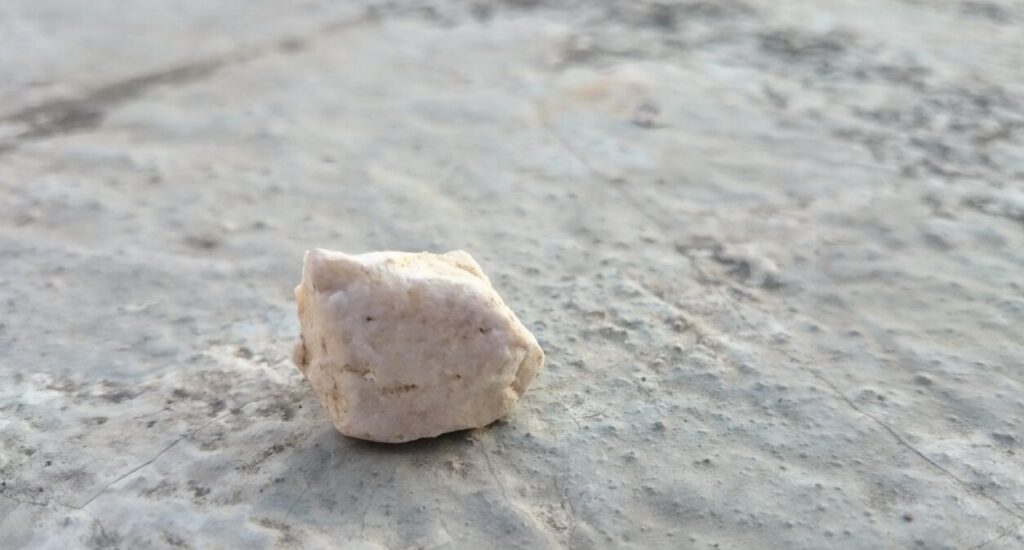 Roche souvenir - France